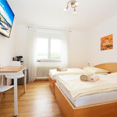 Gemuetliches Apartment In Ruhelage Villach Esterno foto